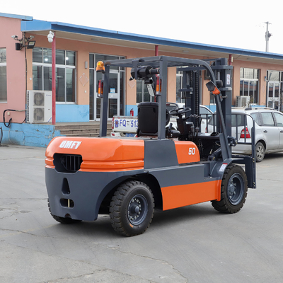 Chinese or Japanese Engine 4.5ton Diesel Forklift Truck with CE Certification and Fork