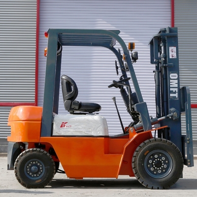 OEM and Spare Parts 2.5ton 2500kg Fd25 Diesel Forklift Truck for Container Handling