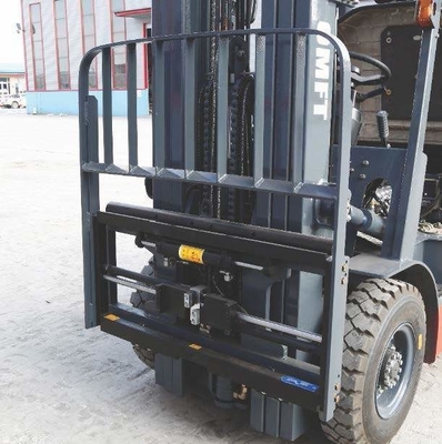 Forklift with 4500 5000kg Capacity and Easy Operation System Powered by Diesel Engine