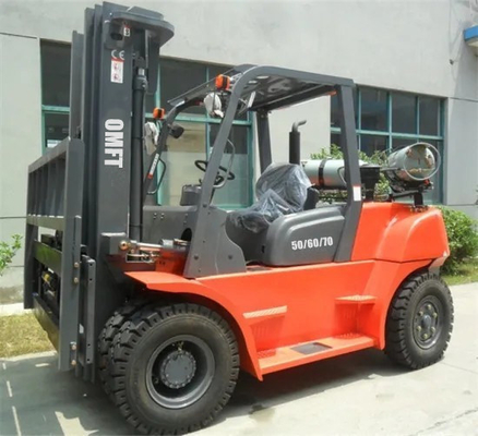 2960mm Min. Width of Right Angle Stacking LPG Forklift with GM4.3 Engine and Cabin