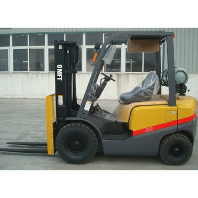 2t/2.5t/3t/3.5t Tcm 4wheels LPG Gasoline Petrol Forklift with Cabin and Ce Certificate