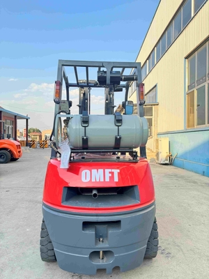 Euro and Us EPA Emission Standard 2.5ton LPG Forklift with Japanese Engine Clamps