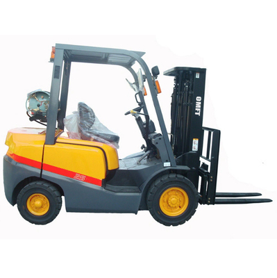 Tcm 4wheels LPG Gasoline Petrol Forklift at 2.5t/2t/3t/3.5t with Cabin and Ce Certificate
