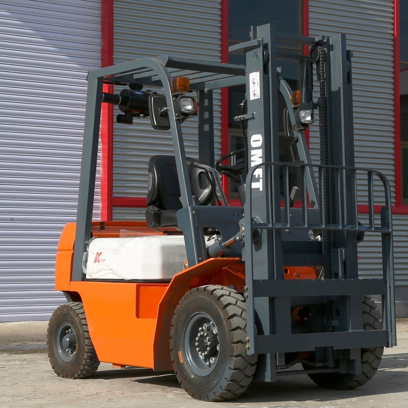 2.5t Counter Balance Diesel Forklift Truck Min. Width of Right Angle Stacking 4110mm