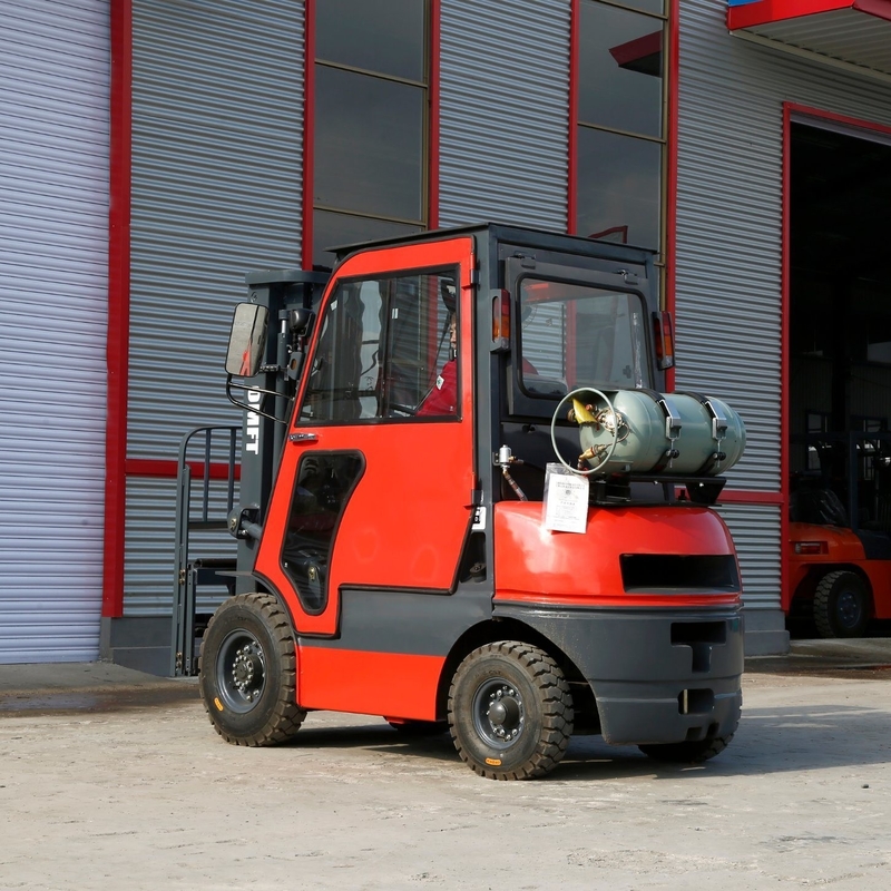 Omft 3 Tons LPG/Gas Forklift with Competitive and Min. Width of Right Angle Stacking 4280