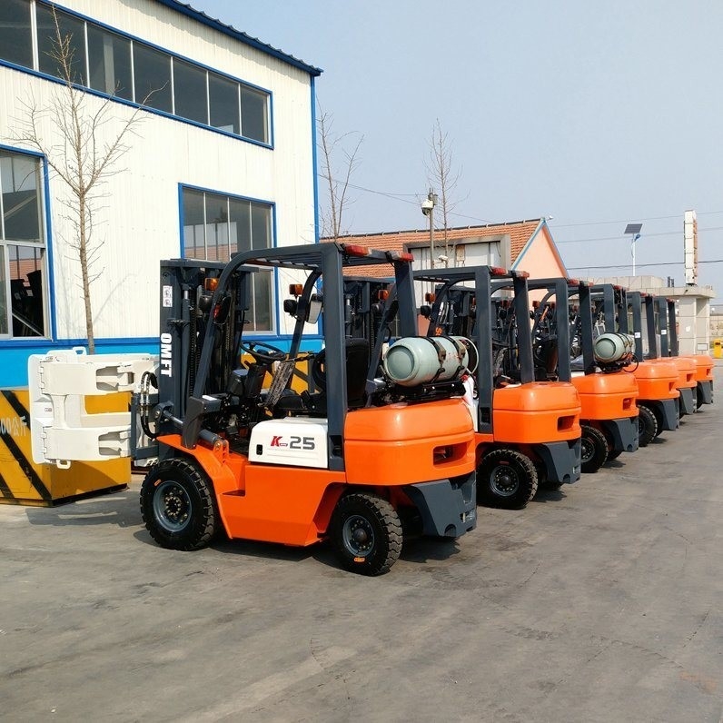 4.5m Lift Height Three Stage Mast 2.5ton LPG Forklift for Steel and Rubber Material